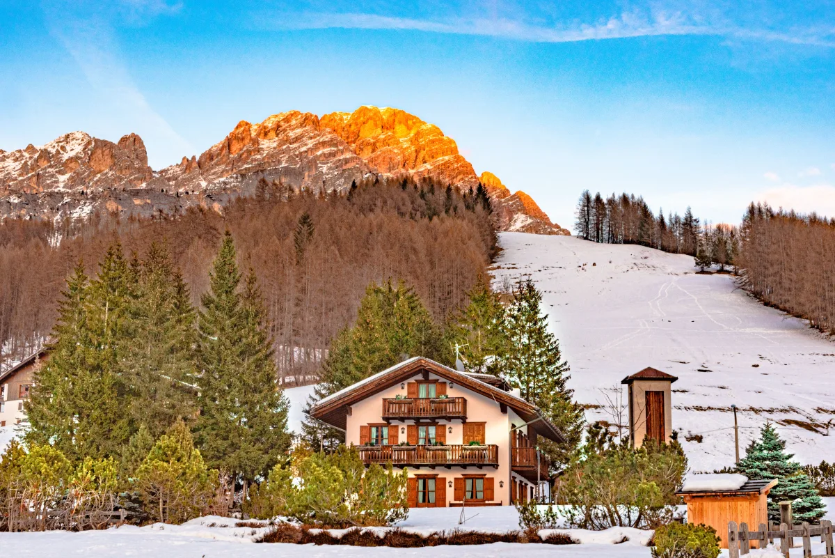 Cortina e la cultura ladina: tradizioni, artigianato e feste locali